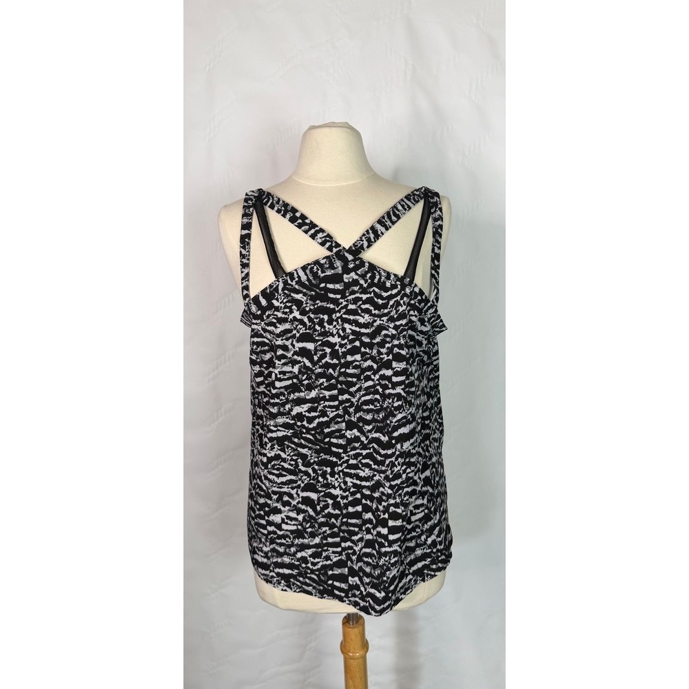 Fabletics Black & Gray Print Criss Cross Straps